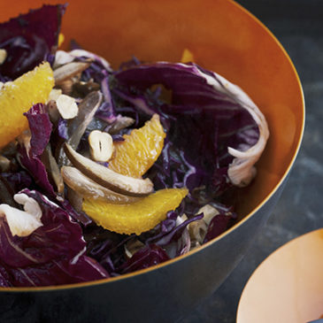 Rotkohlsalat mit Datteln und Orangen