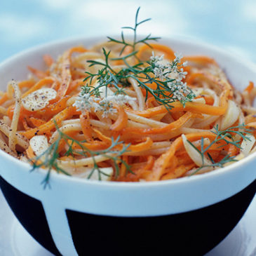 Möhren-Spaghetti mit Chili-Vanillesoße
