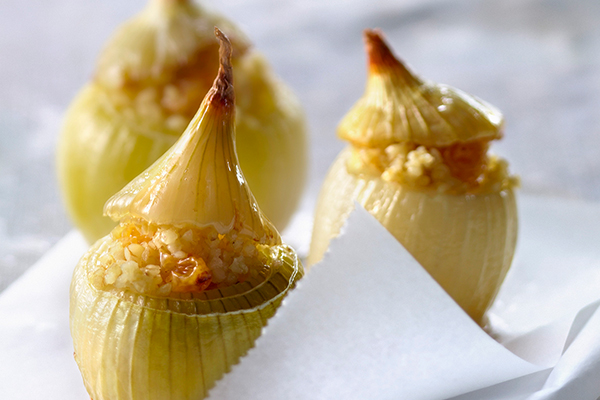 Gefüllte Zwiebel mit Bulgur - Naturarzt