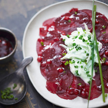 Carpaccio mit Roter Bete und Preiselbeeren