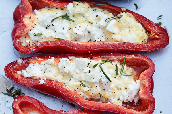 Gegrillte Paprika mit Feta und Rosmarin - Naturarzt