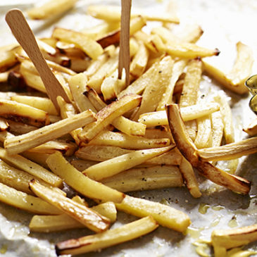 Pastinakenpommes mit Curry-Apfel-Dip