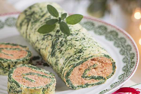 Spinatroulade mit Tomaten-Ricottafüllung als weihnachtliche Beilage