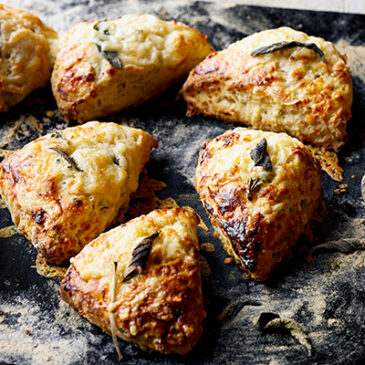 Cheddar-Salbei-Scones