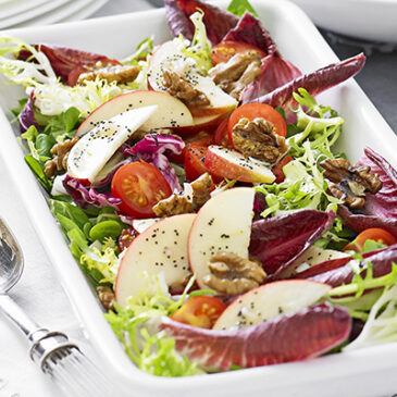 Chicorée-Apfel-Salat mit Mohndressing