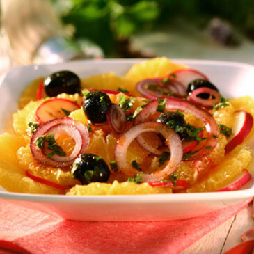 Pikanter Orangensalat mit Zwiebeln