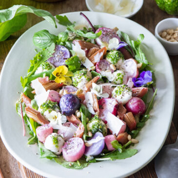 Salat mit geröstetem Rhabarber